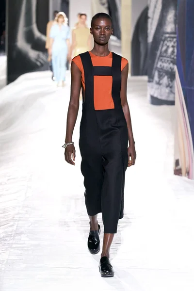 Look 45